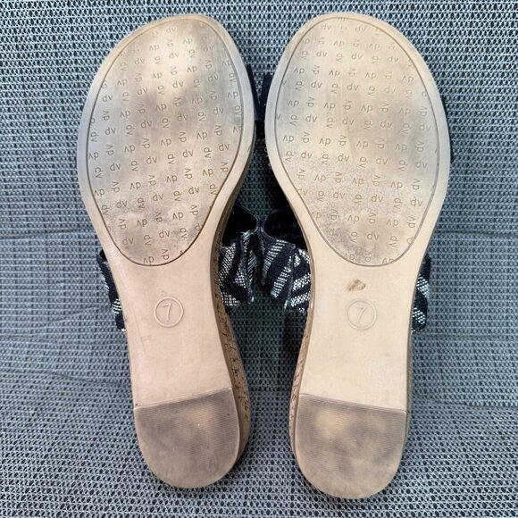 Dv Womens Size 7 Black & White Geometric Design Wedge Sandals Cork Sole - Picture 7 of 8
